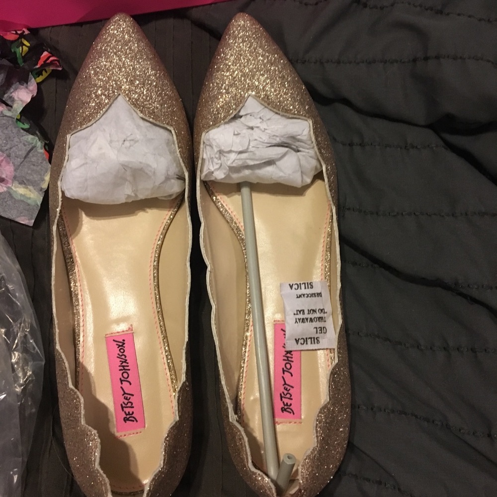 Betsey Johnson champagne flats